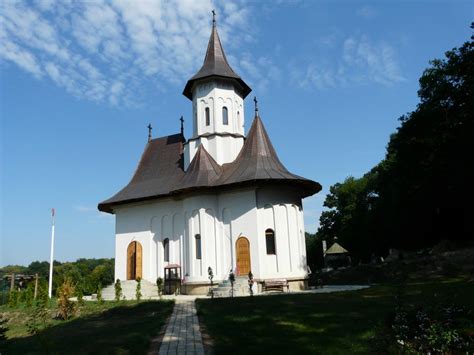 Biserica Binecredinciosul Voievod Ştefan cel Mare şi Sfânt din