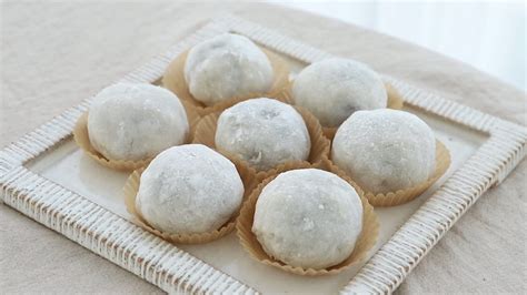 Red Bean Mochi - Korean Sticky Rice Cake Recipe | Book Recipes