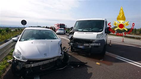 Lamezia Grave Incidente Sulla Ss Sei Feriti Bambina Trasportata