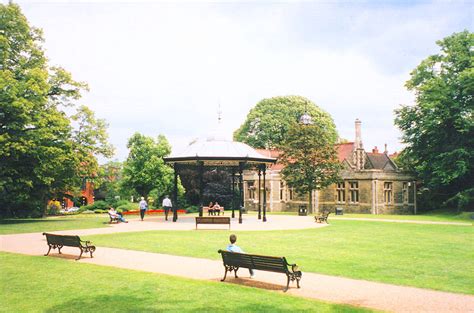 Newark Castle Gardens | The National Lottery Heritage Fund