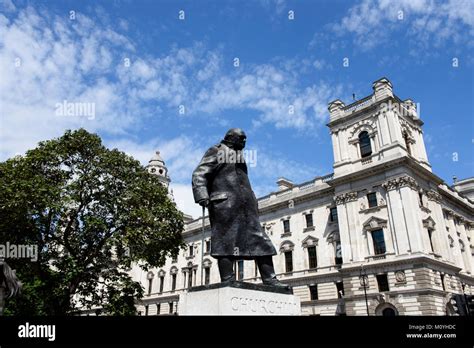 Statue De Winston Churchill Place Du Parlement Banque De Photographies