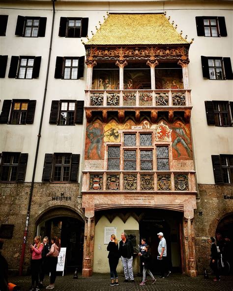 Das Goldene Dachl Ist Ein Sp Tgotischer Prunkerker In Der Innsbrucker