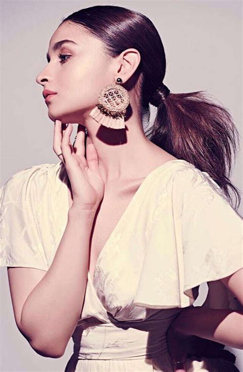 Celeb Approved Ways Of Nailing Statement Earrings