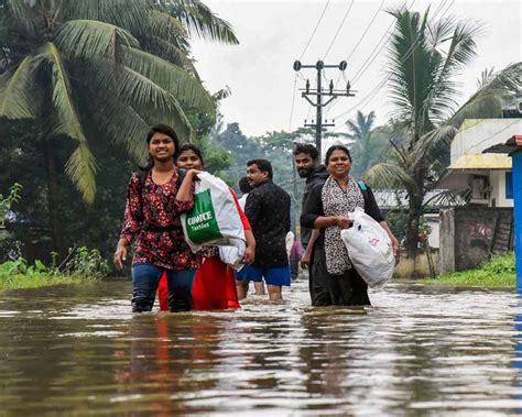 Heavy Rains In Kerala Claim 42 Lives Over One Lakh In Relief Camps