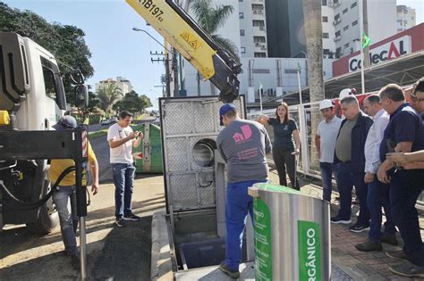 Modelo de lixeira subterrânea é instalado em Chapecó SCC10