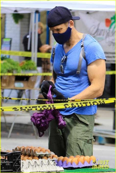 Joel Mchale Puts Buff Biceps On Display At The Farmer S Market Photo