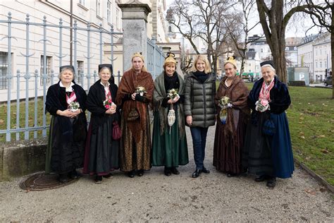 Fotos Und Pa Lh Stv In Haberlander Beim Neujahrsschnalzen