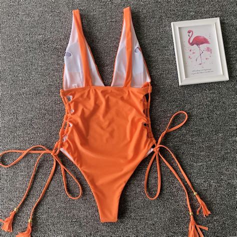 Sexy Profonde V Bikini Torsion Latérale Frange Maillots De Bain Dos