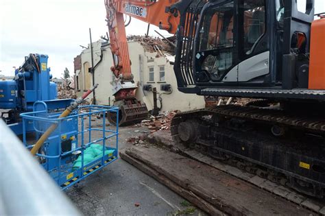 Demolition Of Coventrys The Rocket Pub Coventrylive