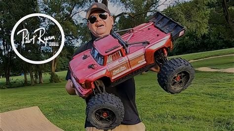 @ARRMARC FIRETEAM 6S BLX Speed Assault Vehicle // Under The Hood on ARRMA TV - Designed Fast ...