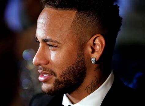 11 Most Desirable Neymar Beard Styles to Wear in 2023