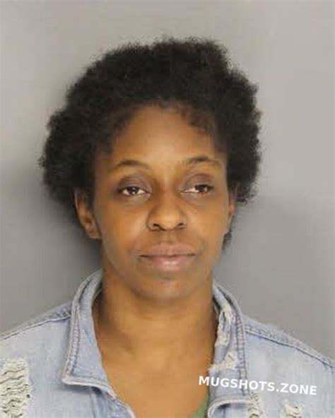 Brown Rayia 12 03 2022 Berkeley County Mugshots Zone