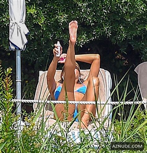 Jennifer Aniston Sexy Toned Bikini Body By The Pool In Portofino Aznude