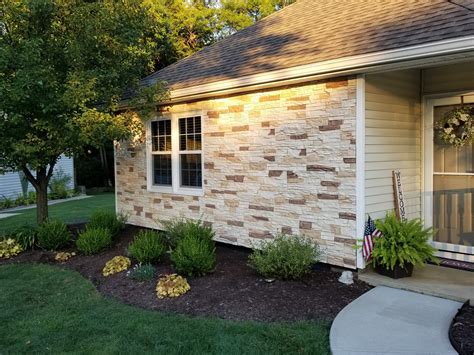 Richard's Faux Stone Accent Wall Siding | Stone accent walls, Faux ...