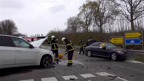 Zell Unter Aichelberg Kreuzungscrash Fordert Verletzte