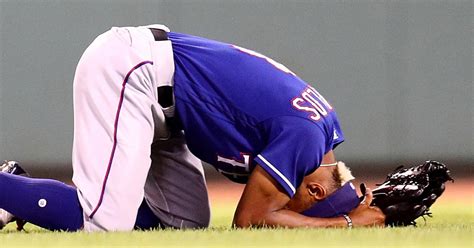 Deshields Put On Rangers Concussion Dl 3 Weeks After Injury Cbs Texas