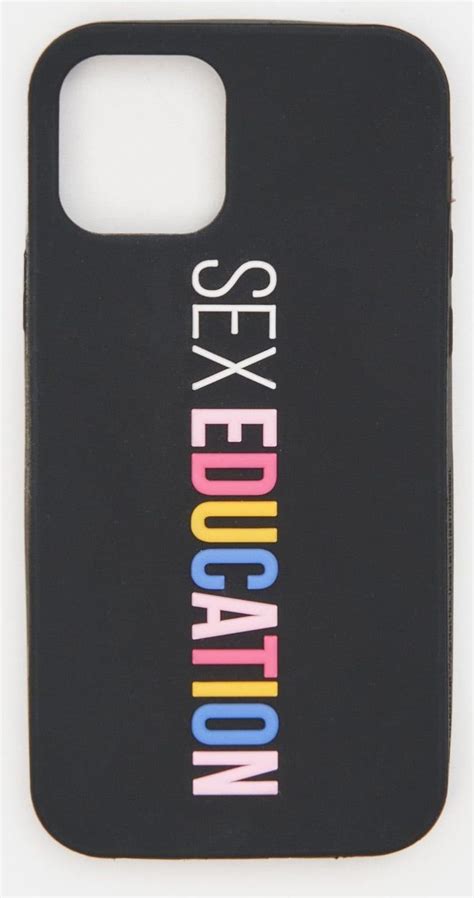 Sinsay Etui Iphone 1212 Pro Sex Education Czarny Etui Na Telefon