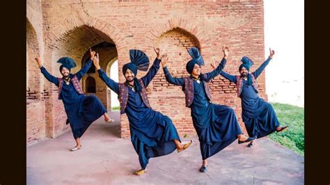 The History of Bhangra Music: Evolution and Cultural Impact