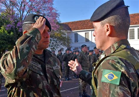 Militares Do Rcb S O Agraciados A Medalha Menna Barreto R Dio