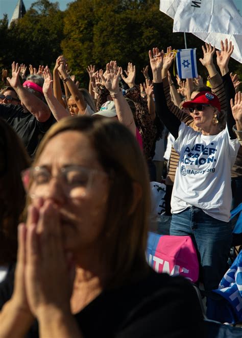 Christians Flock To Washington To Pray For America To Turn To God By