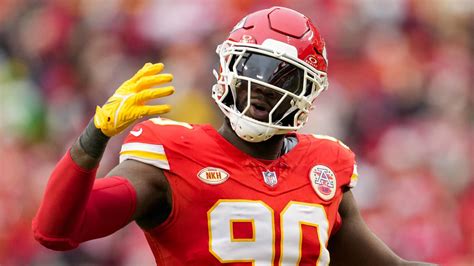 Chiefs player calls out NFL for Peacock-exclusive playoff game | Yardbarker