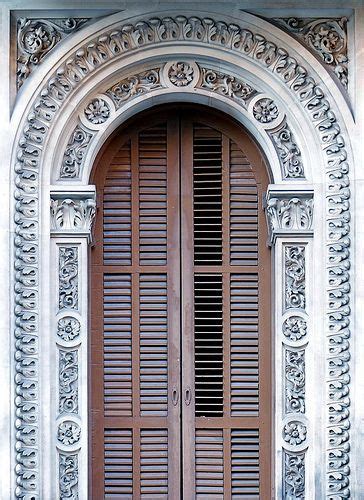 Barcelona València 287 c Wooden door design Art deco windows Art