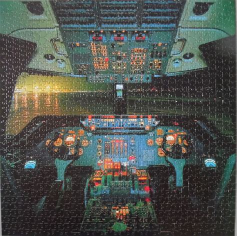 File:1200 LTU Cockpit, Lockheed TriStar1.jpg - Jigsaw-Wiki