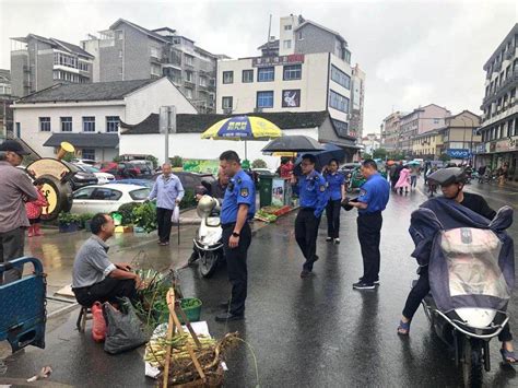 新建镇多措并举整治早集市 清理占道经营保畅通 搜狐大视野 搜狐新闻