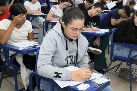 Candidatos Do Vestibular De Medicina Da Unirg Realizam Prova Neste