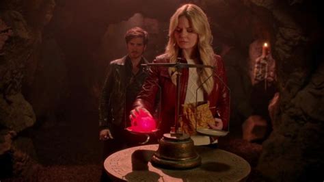 La Réplique Du Cœur Enchanté Dans Once Upon A Time S05e20 Spotern