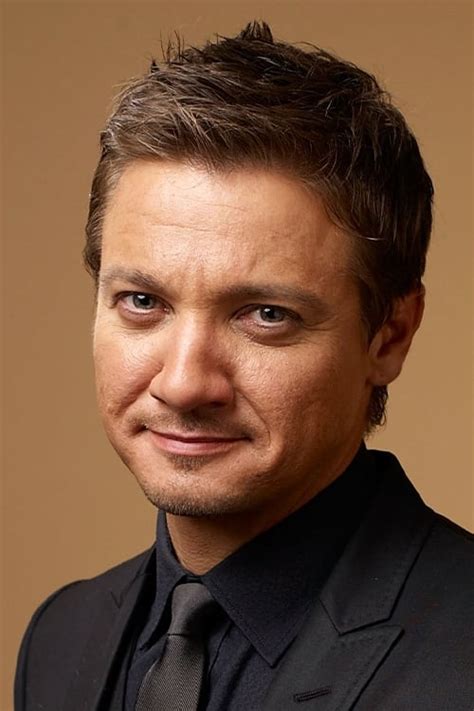 Jeremy Renner Dans Un état Critique Après Un Accident Cinésérie