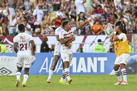 Cl Ssico Entre Fluminense X Botafogo No Maracan X Fim De Jogo