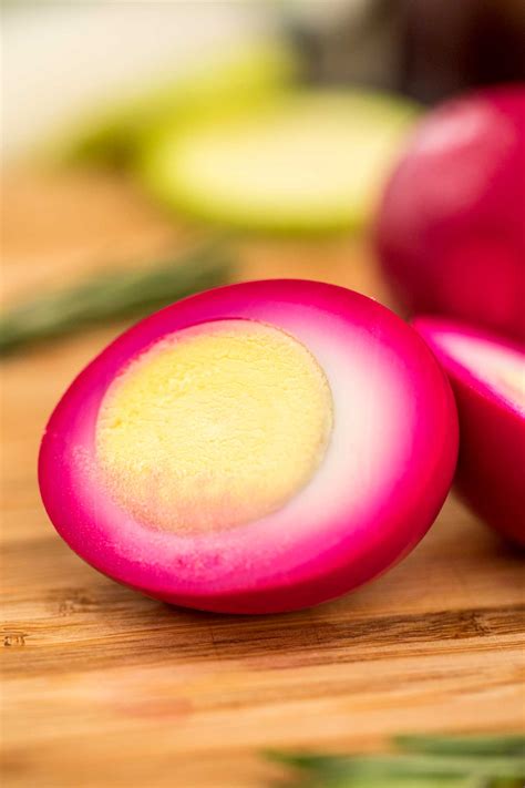 Best Pickled Eggs Recipe [VIDEO] - S&SM