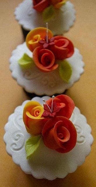 Pin By Rosa Lozovei On Doces Como Biscuit Fun Cupcakes Fancy