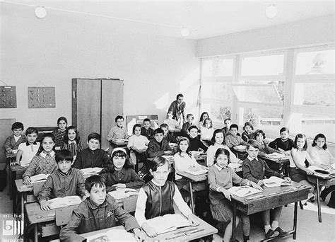 Photo De Classe Cm2 école Primaire Jules Ferry à Merignac 33 De 1969