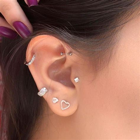 Pin de Anna Mendes em Acessórios Brincos pequenos Brincos tragus