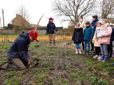 Plantation d une micro forêt urbaine à Dechy Radio Scarpe Sensée