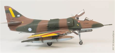 Douglas A 4b Skyhawk Argentine Air Force Airfix 172 A03029 Ready