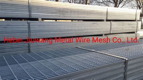 Din Standard Gratingsgalvanized Steel Grating Steel Bar Grating Light