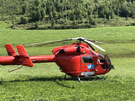 Schwer Verletzt J Hriger St Rzte Bei Arbeiten Von Heuboden