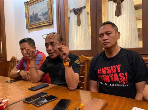 Aremania Menggugat Bersurat Ke Jokowi Tragedi Kanjuruhan