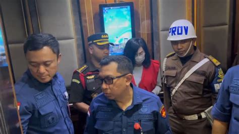 Penahanan Ibu Ronald Tannur Dipindah Ke Jakarta Sudah Tiba Di Kejagung