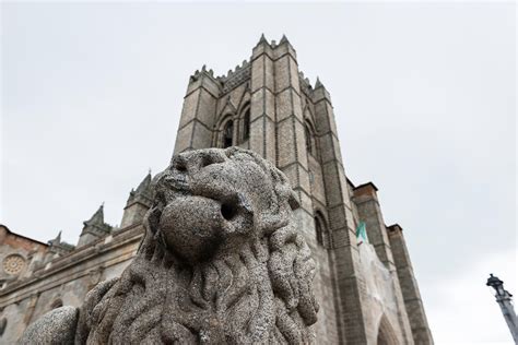 Tour Por La Catedral De Ávila Y La Muralla