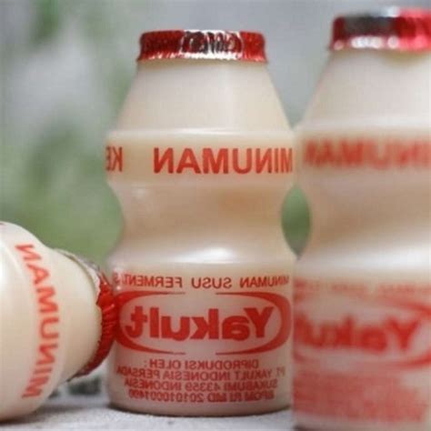 Yakult Minuman Probiotik