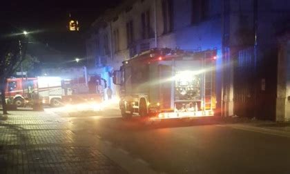 Lentate Sul Seveso S Incendia La Canna Fumaria Di Una Pizzeria