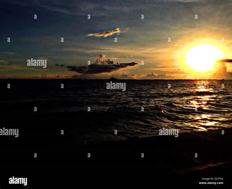 Manila Bay Sunset Stock Photo - Alamy