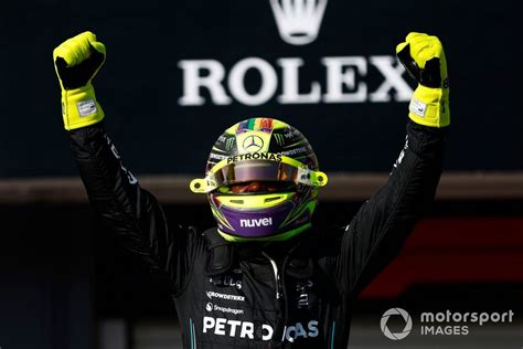 Mercedes announces Hamilton split as Ferrari move for…