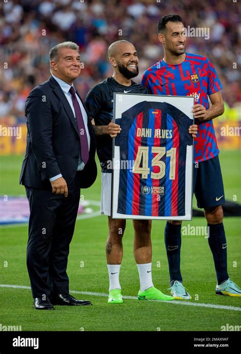 Mexico S Pumas Dani Alves Center Receives A Tribute From FC Barcelona