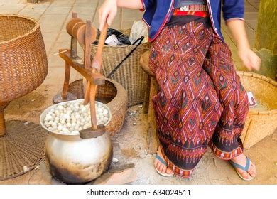 575 Silk Weaving Cambodia Images Stock Photos Vectors Shutterstock