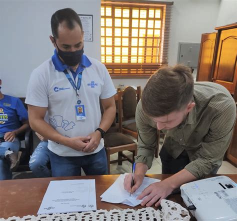 Voltado Para Promover O Empreendedorismo Sebrae Entrega Plano De